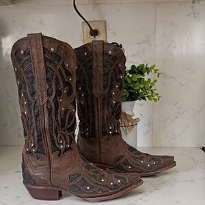 Wildflowers Brown Leather Interior